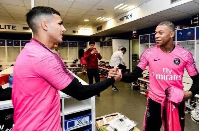 1664300396735098566.jpg 23fb32f8ef2843a757be60c0ac09c21.jpg